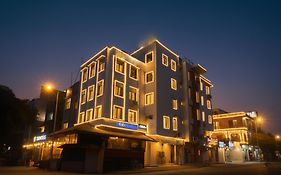 Fabhotel Blue Moon Home Stay